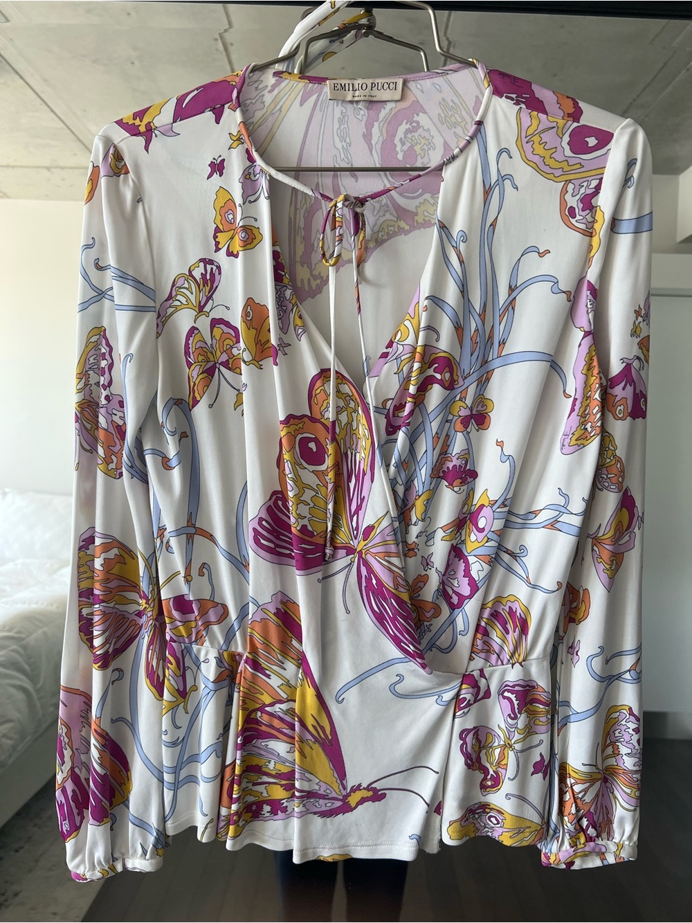Emilio Pucci White Multicolor Butterfly-Patterned V-Neck Blouse with tie-belt
